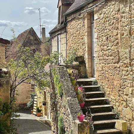 Maison De Village En Pierre